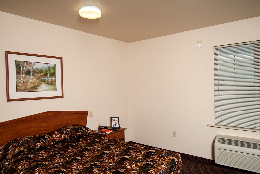 Extended America Select - - East El Paso