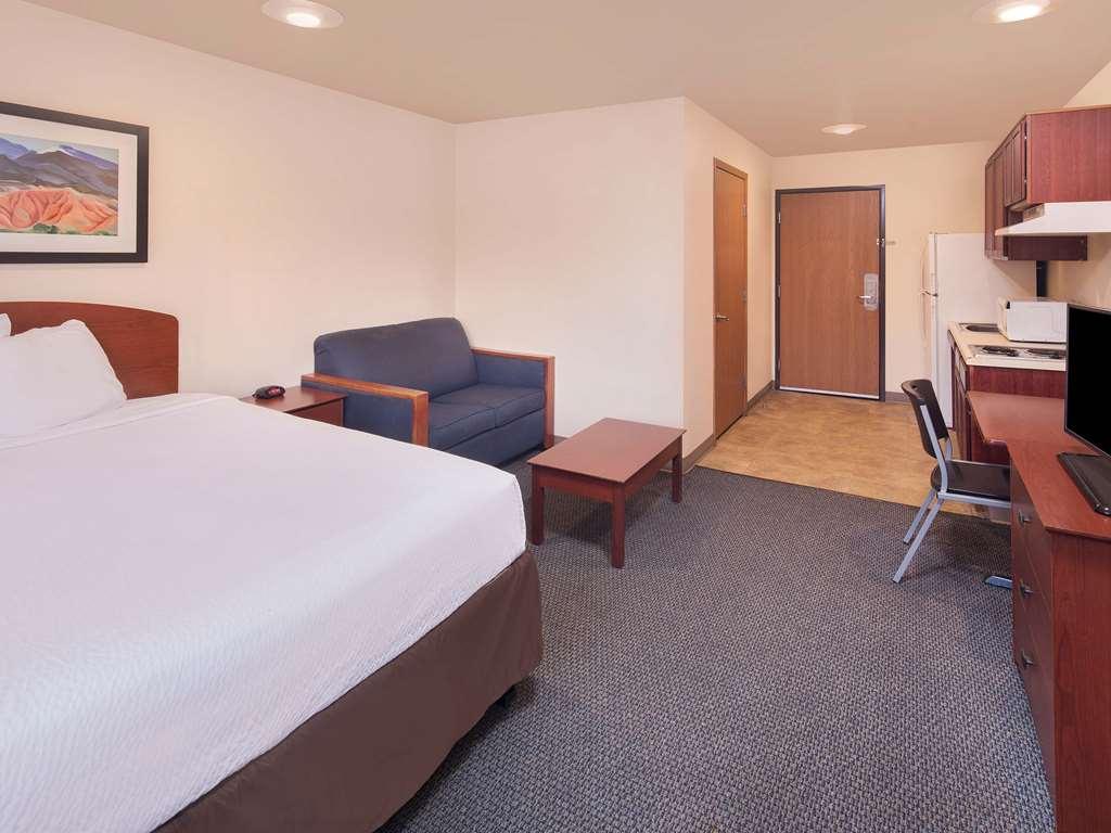 Extended America Select - - East Hotel